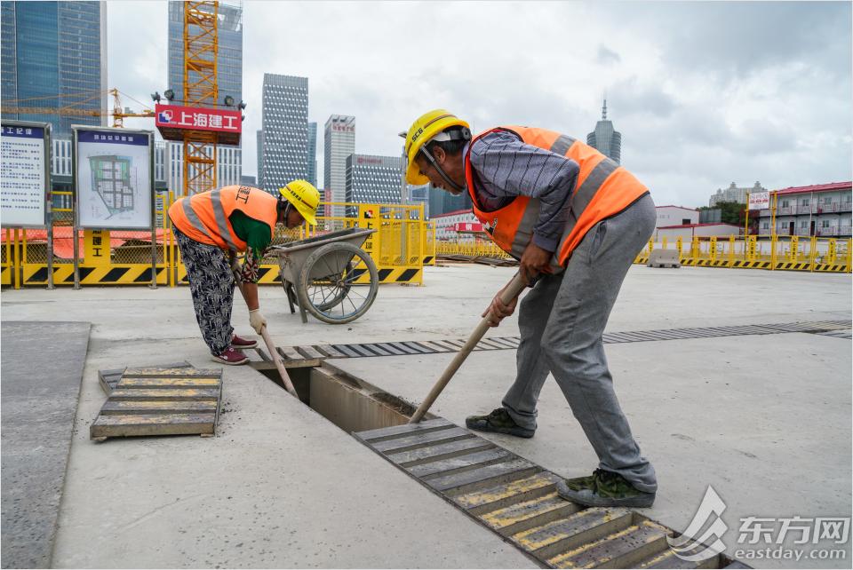 上海地铁11号线遭遇塔吊施工侵入事件纪实，线路与列车受损揭秘