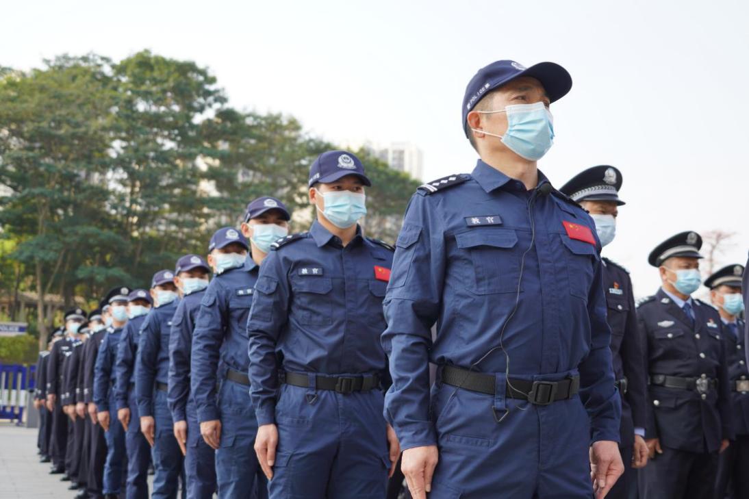 人民警察全集，正义与勇气的免费观看之旅